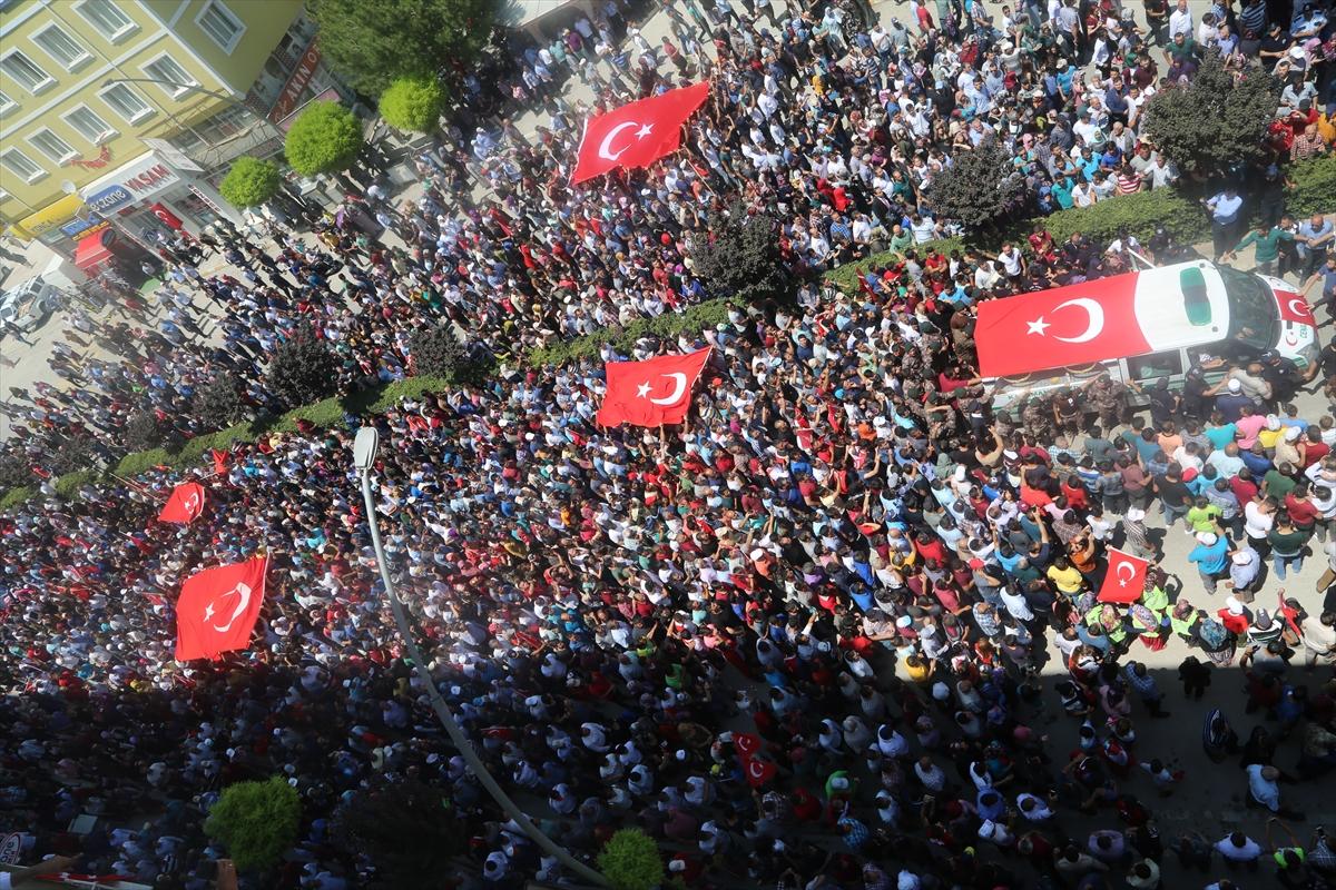 Şehit polis Dündar Karaman'da son yolculuğuna uğurlandı