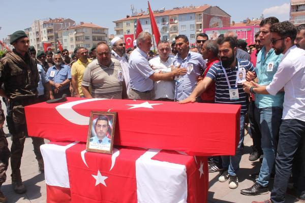 Şehit polis Dündar Karaman'da son yolculuğuna uğurlandı