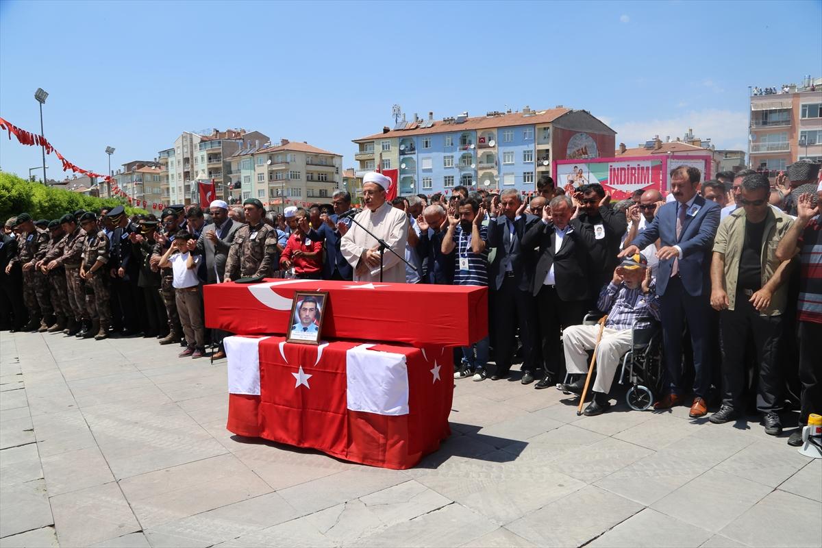 Şehit polis Dündar Karaman'da son yolculuğuna uğurlandı
