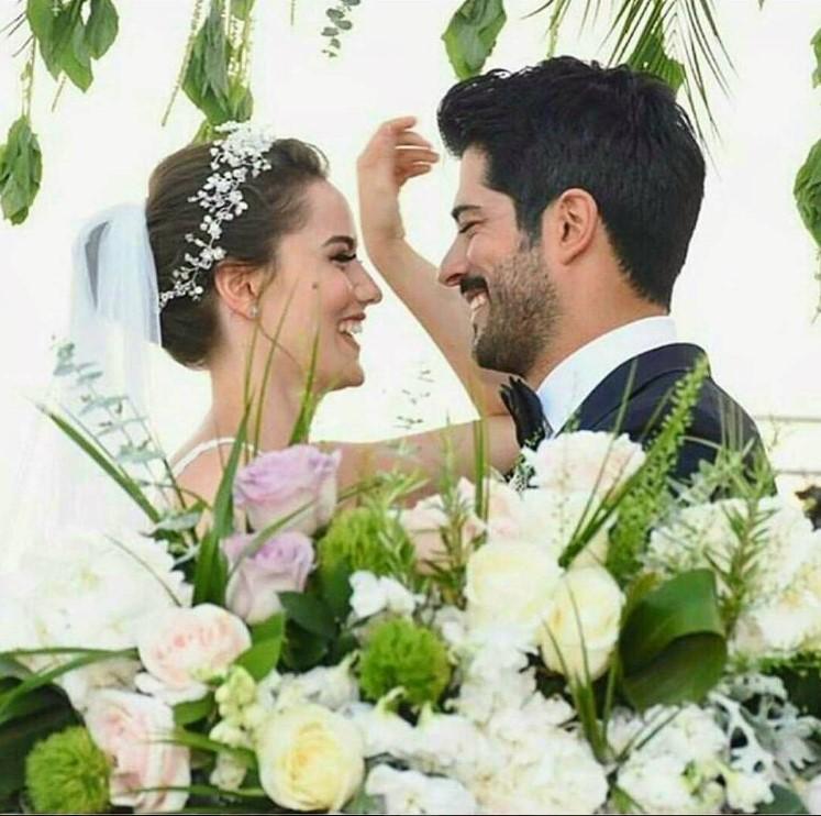 Fahriye ve Burak düğünün ardından Maldivler'e uçtu