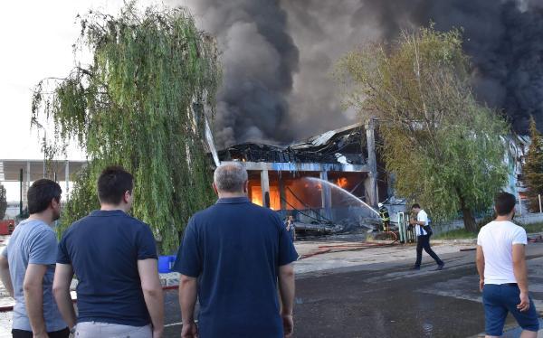 Çerkezköy Organize Sanayi'de fabrika yangını