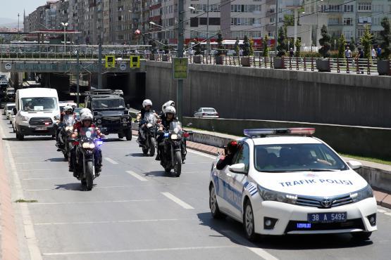 Şehit özel harekatçının oğluna özel sünnet düğünü