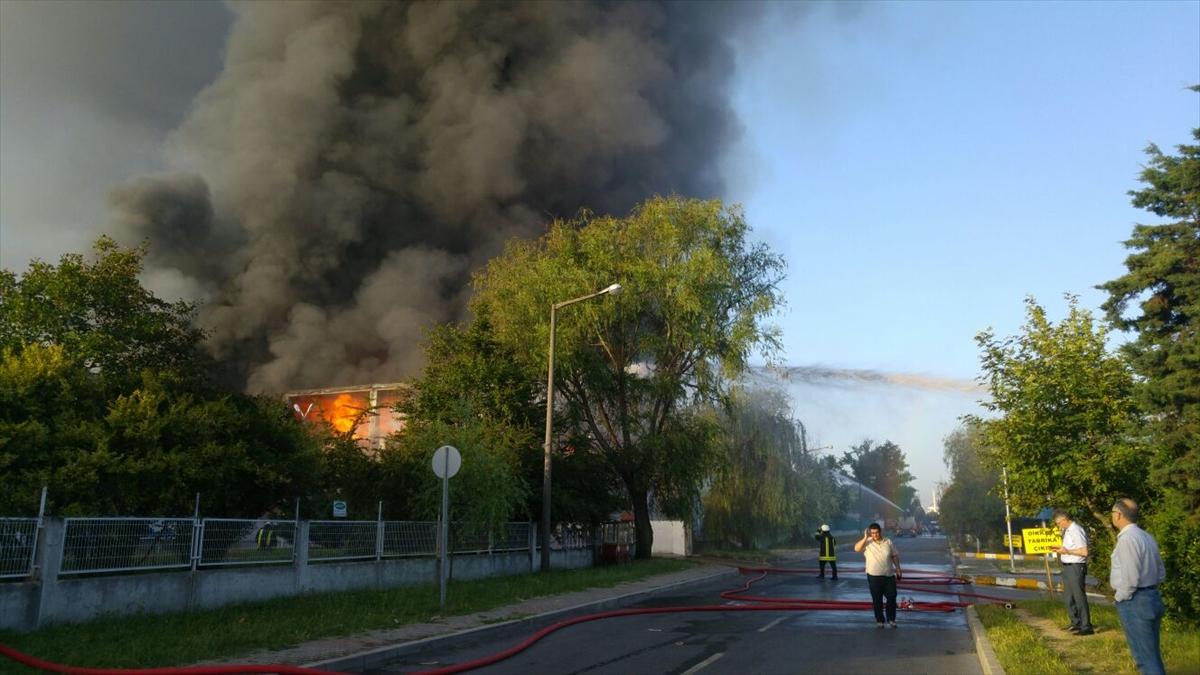 Çerkezköy Organize Sanayi'de fabrika yangını