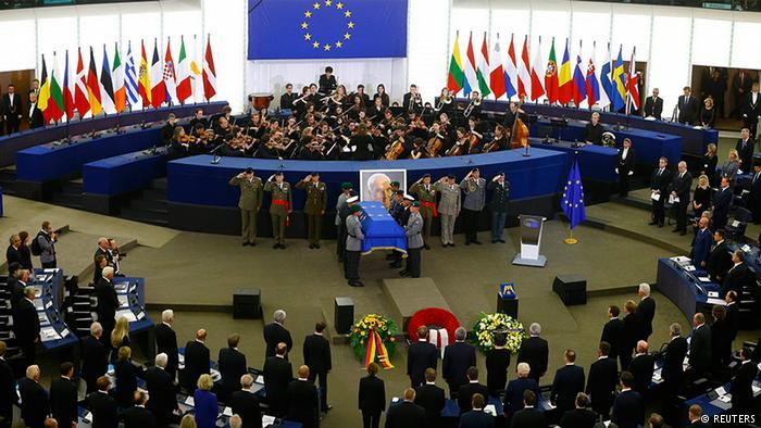 AP'de Kohl için Onur Töreni