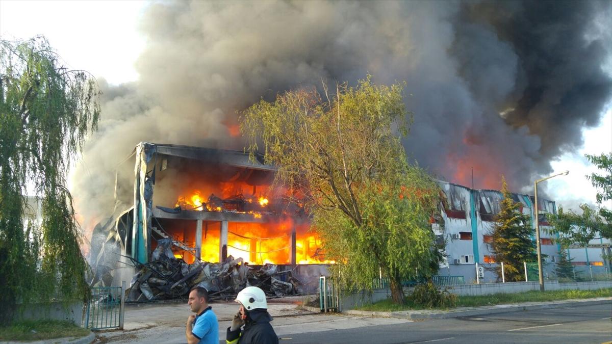 Çerkezköy Organize Sanayi'de fabrika yangını