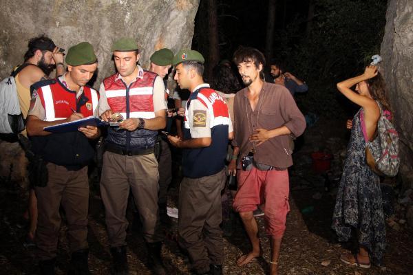 Jandarma, Muğla'da uyuşturucu aradı