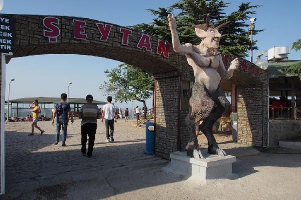 'Şeytan Sofrası' sıcaktan kaçış noktası oldu