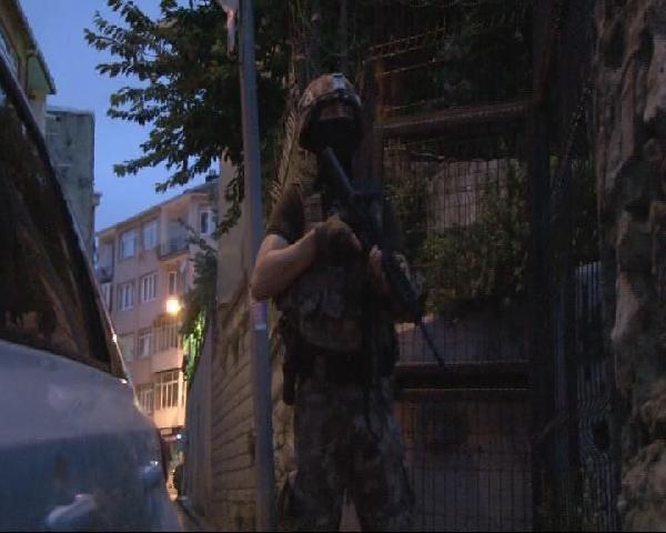 İstanbul'da bonzai operasyonu: 32 gözaltı