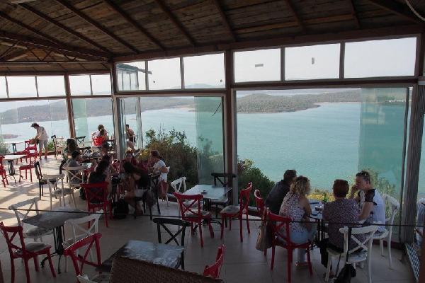 'Şeytan Sofrası' sıcaktan kaçış noktası oldu