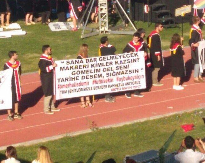 ODTÜ'de mezuniyetinde açılan 7 pankart