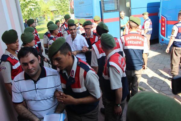 Bolu'da 145 sanıklı FETÖ davası başladı