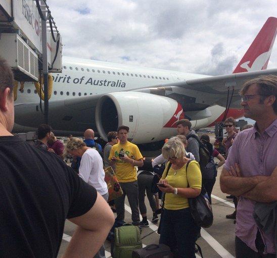 Heathrow Havalimanı'nda yangın paniği