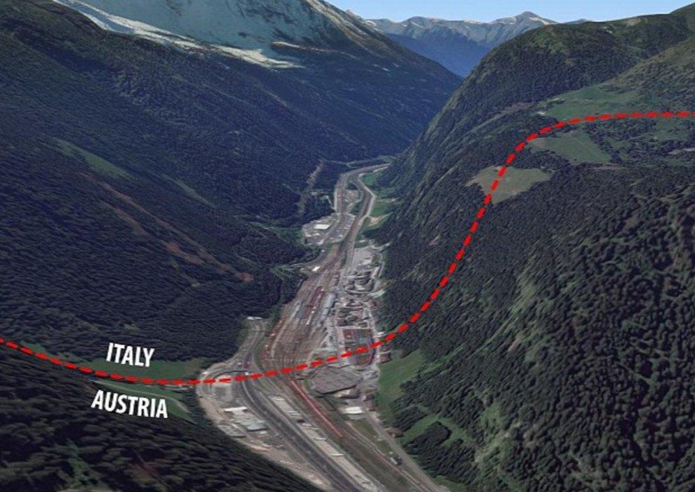 Avusturya, İtalya sınırına asker yığdı