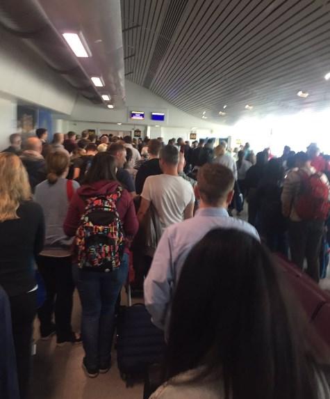 Manchester Havalimanı'nda bomba alarmı