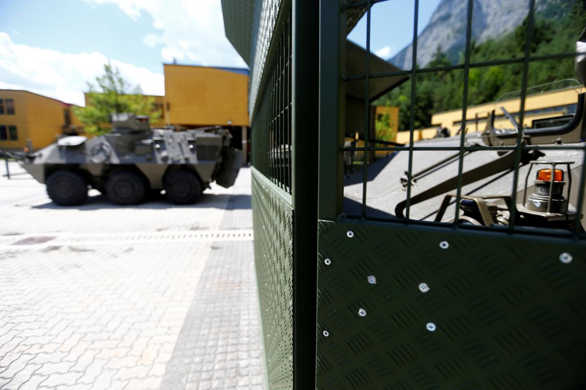 Avusturya, İtalya sınırına asker yığdı