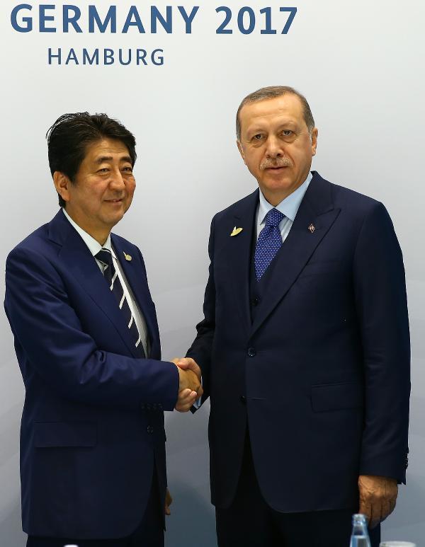 Erdoğan, Japonya Başbakanı Abe'yle görüştü