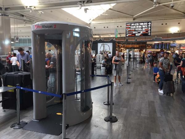 Atatürk Havalimanı'nda vücut tarayıcı cihazlar kuruldu