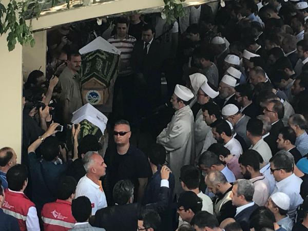 Sakarya'daki vahşetin kurbanı Suriyeli anne-oğla veda