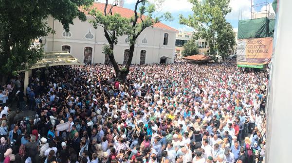 Sakarya'daki vahşetin kurbanı Suriyeli anne-oğla veda