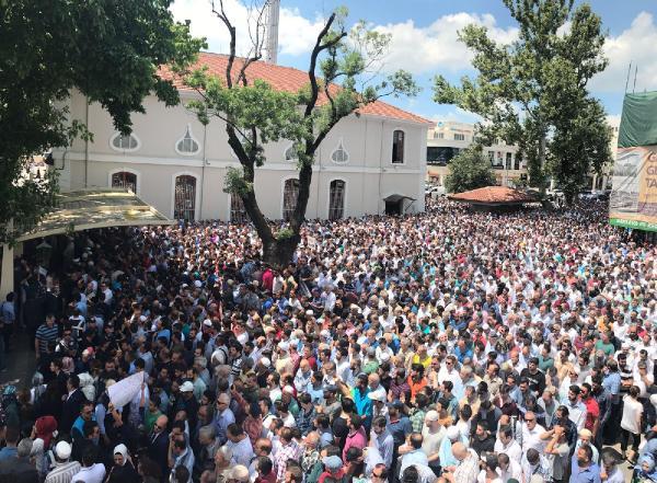 Sakarya'daki vahşetin kurbanı Suriyeli anne-oğla veda