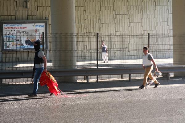 Okmeydanı Kavşağı'nda şüpheli pankart alarmı