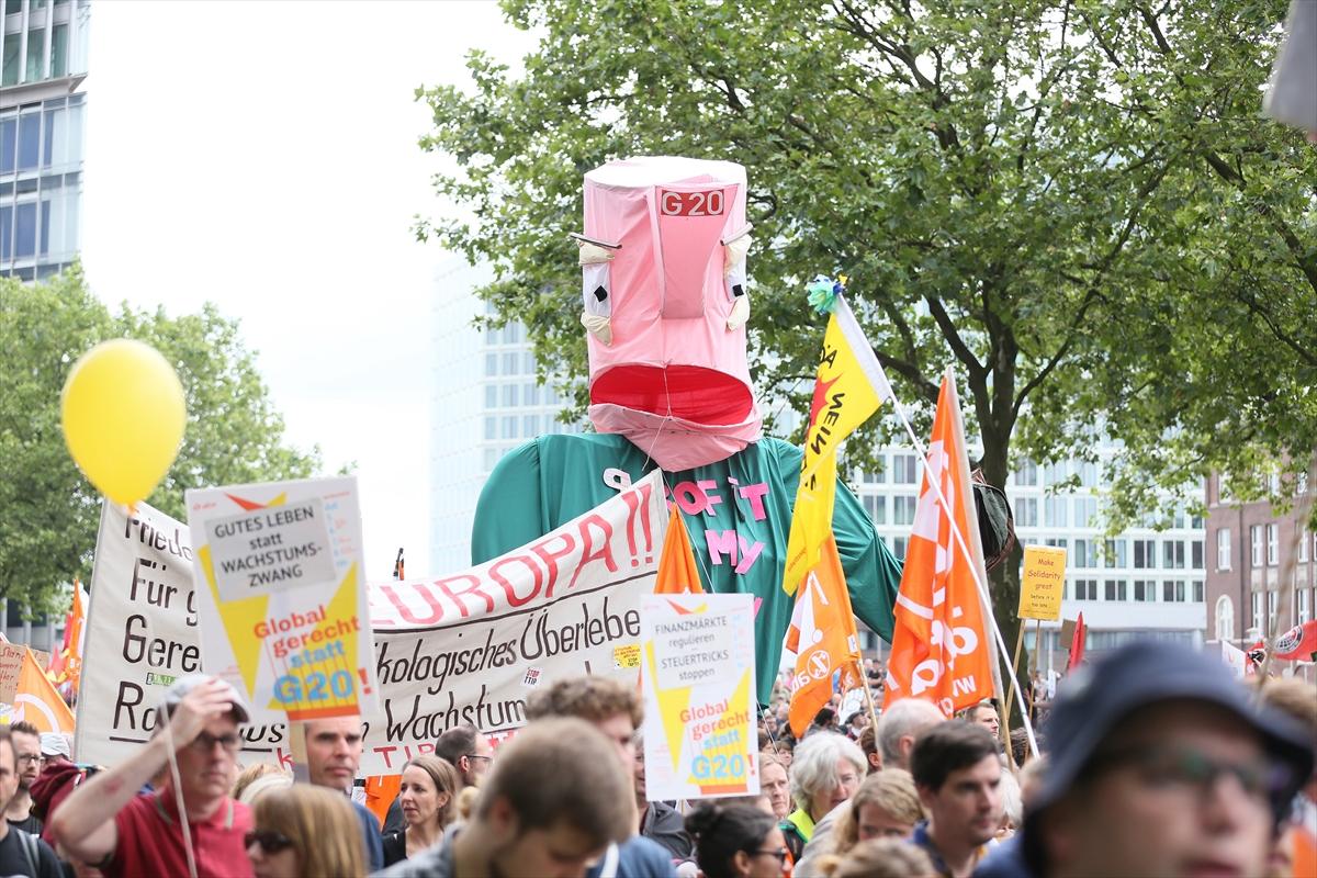 Almanya'daki gösterilere PKK'lılar da katıldı