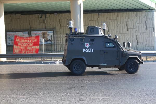 Okmeydanı Kavşağı'nda şüpheli pankart alarmı