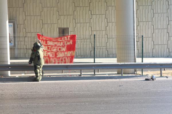 Okmeydanı Kavşağı'nda şüpheli pankart alarmı