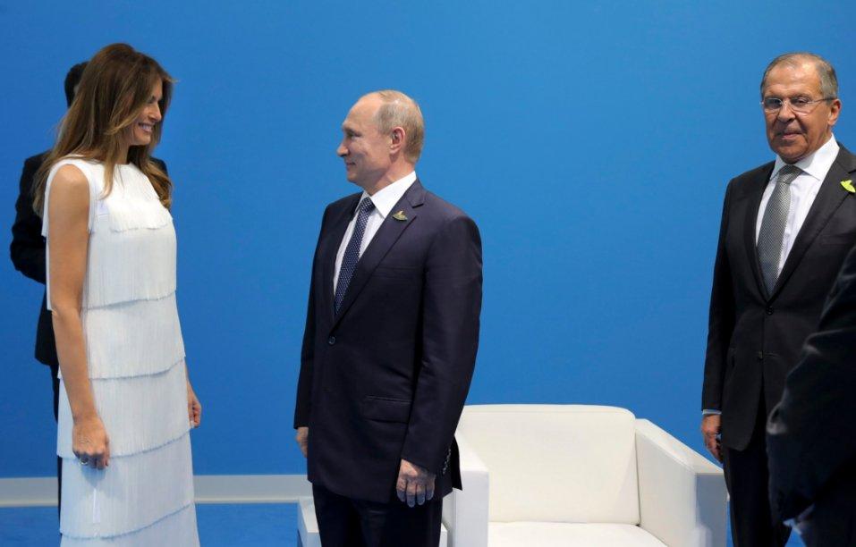 Melania Trump Putin'le sohbet etti