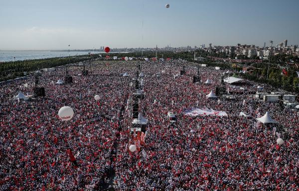 CHP'nin en kalabalık İstanbul mitingi gerçekleşti