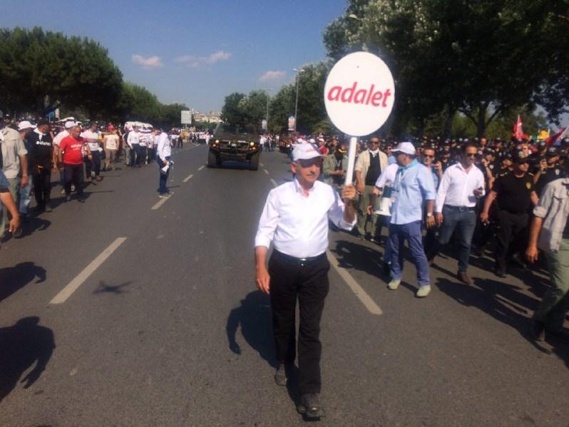 CHP'nin en kalabalık İstanbul mitingi gerçekleşti