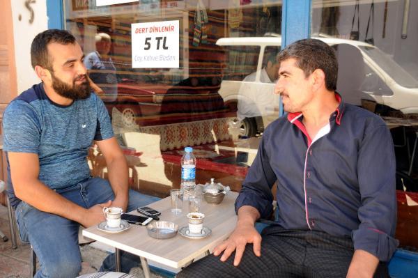 5 liraya dert dinliyor