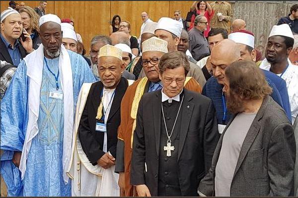 Avrupalı imamlar terörizme karşı yürüyor