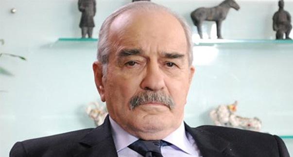 Fikret Hakan hayatını kaybetti