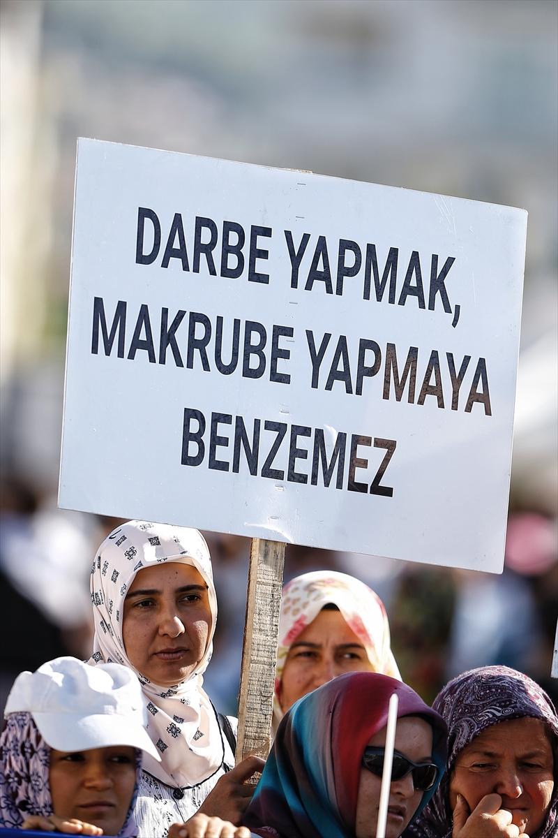 Suikast girişimi davasına hain tişörtüyle geldiler