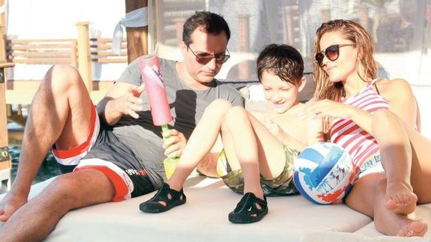 Rafet El Roman oğlunun annesiyle barıştı