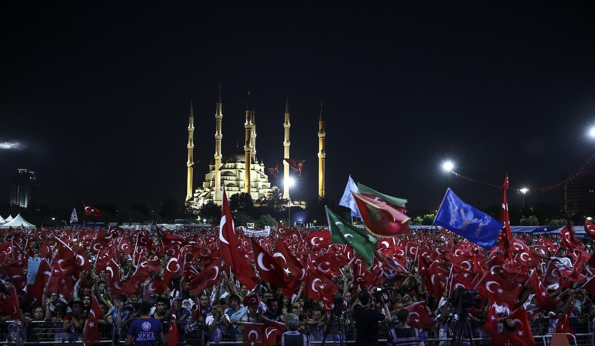 Adana'da 15 Temmuz yürüyüşü