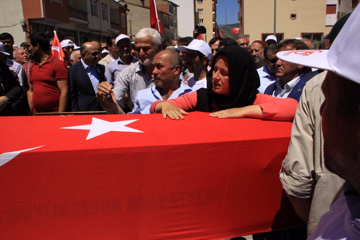 Şehit öğretmen Necmettin Yılmaz son yolculuğuna uğurlandı