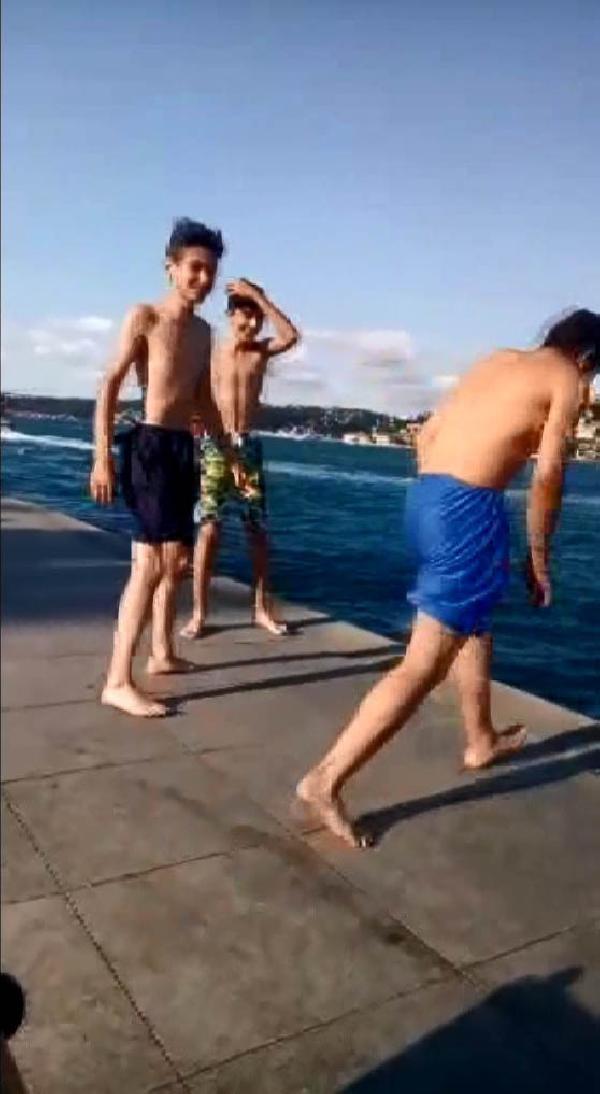 Kameraya gülümseyerek atladığı boğaz sularından çıkamadı