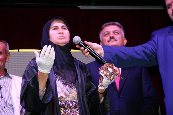 Şehit annesinden FETÖ'cülere zincirli tepki