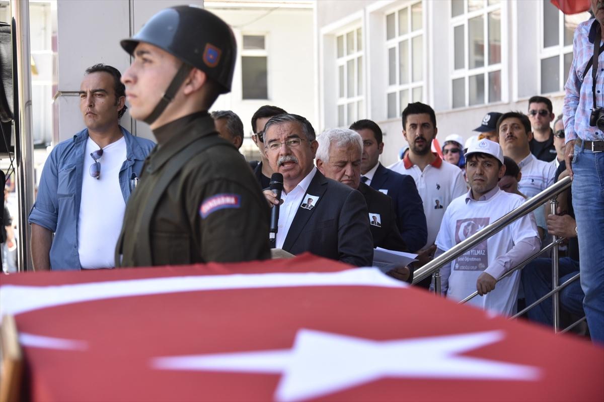 Şehit öğretmen Necmettin Yılmaz son yolculuğuna uğurlandı