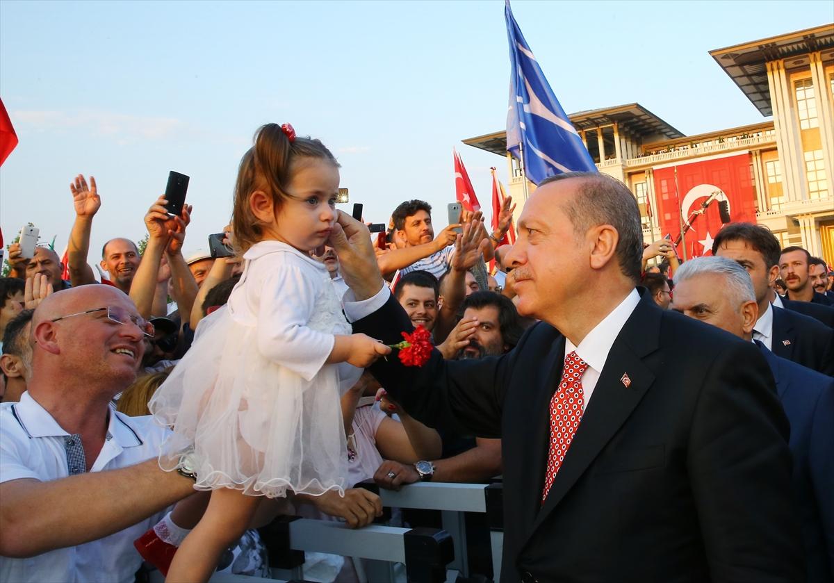 Cumhurbaşkanı Şehitler Abidesi'nin açılışını yaptı