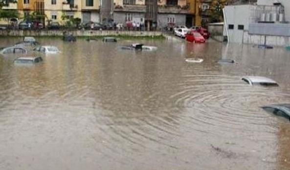 Çin'de sel 18 can aldı