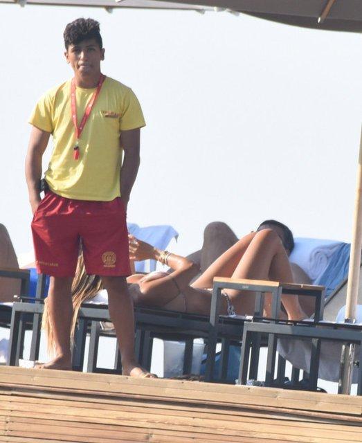 Rüştü Reçber'den eşine bikini uyarısı