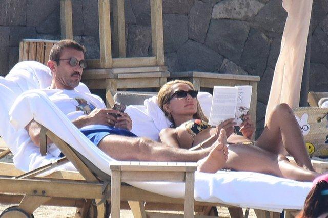 Rüştü Reçber'den eşine bikini uyarısı