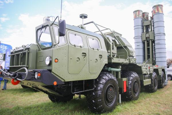Rusya S-400’leri görücüye çıkardı