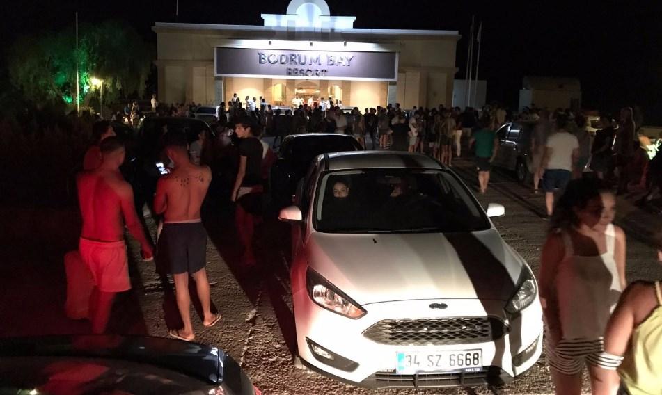 Bodrum'da deprem paniğiyle yaşananlar İZLE
