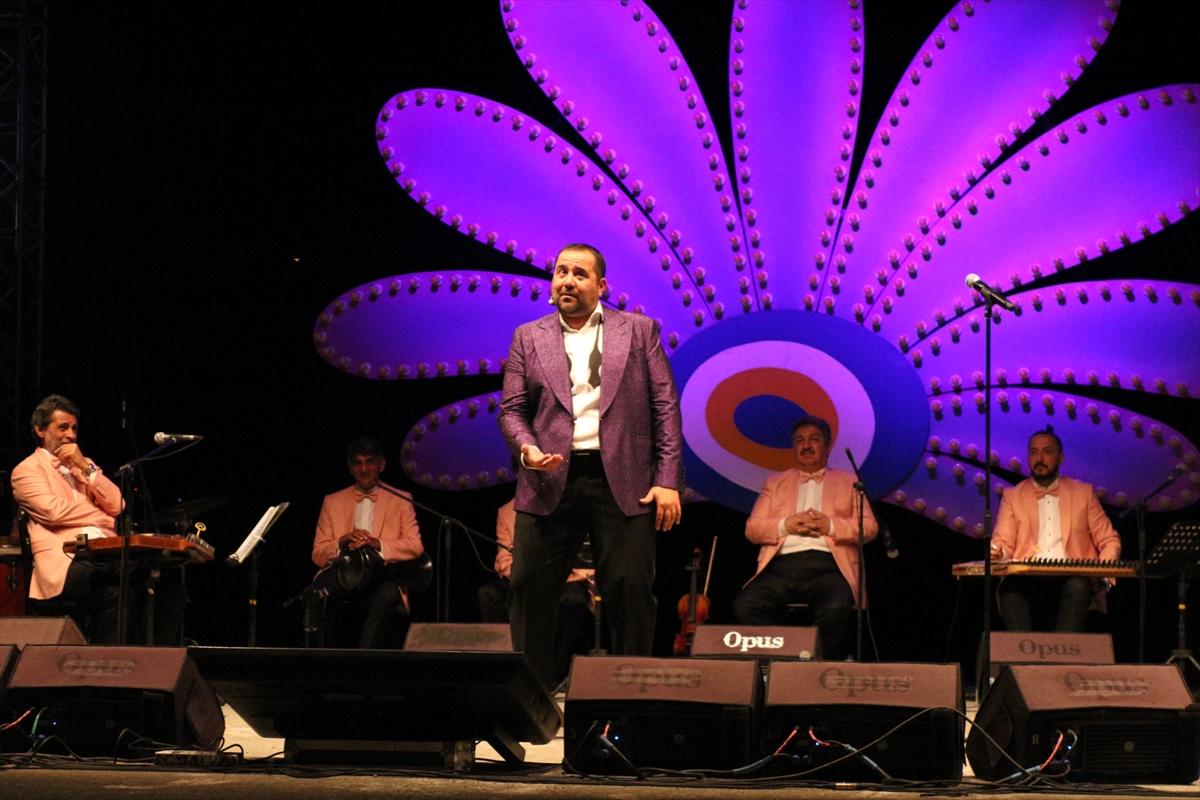 Ata Demirer Bodrumlularla buluştu