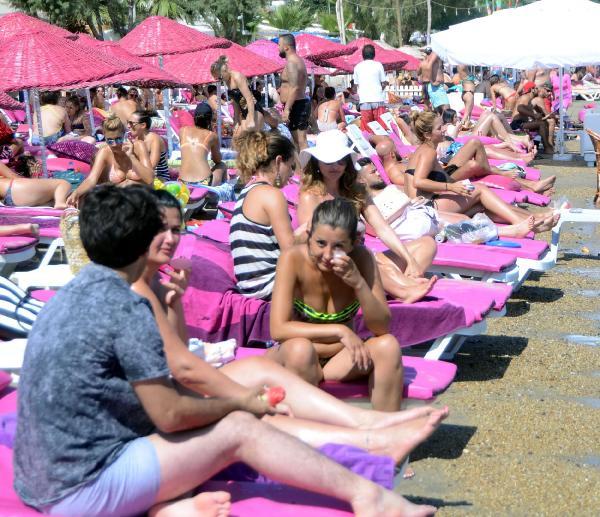 Bodrum'da plajlar dolu