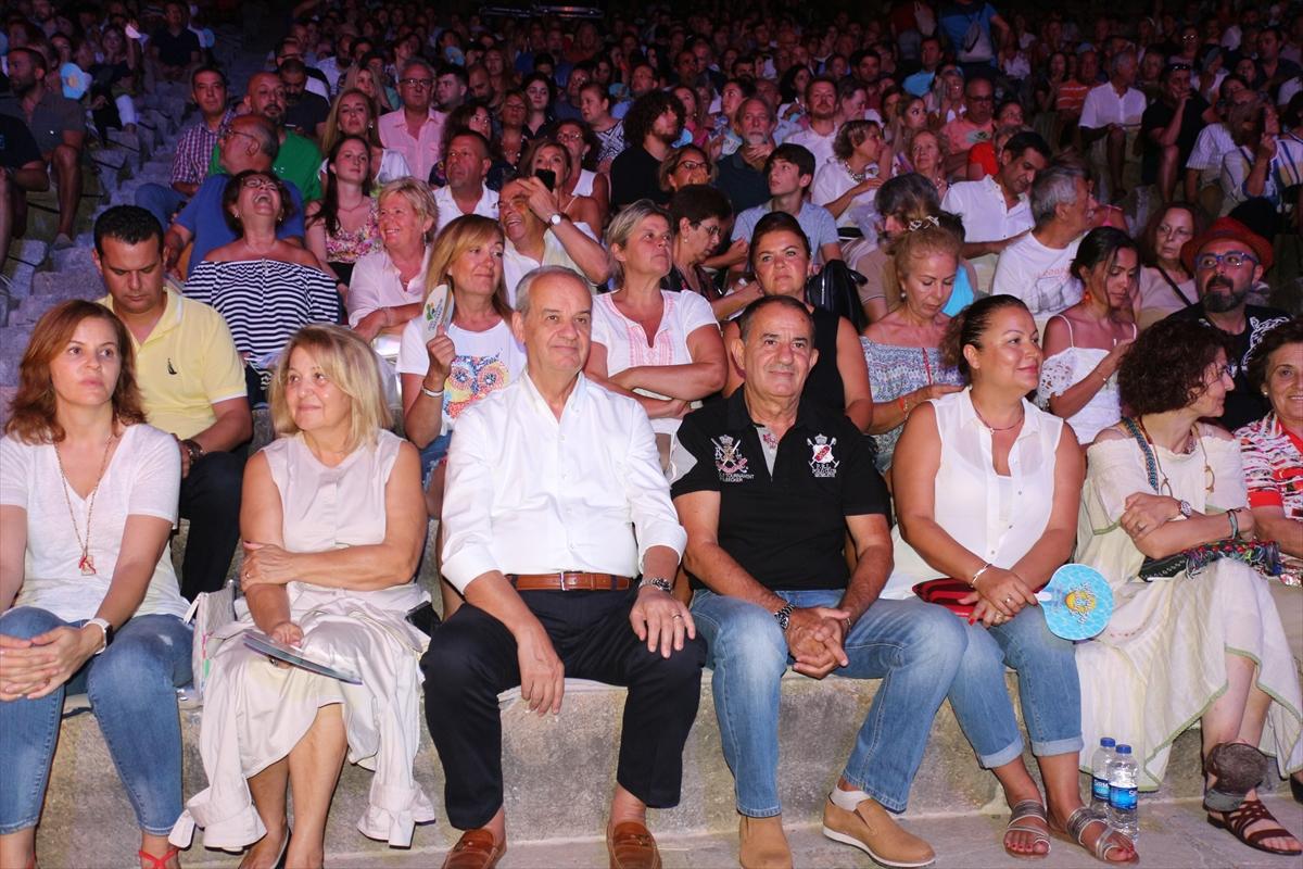 Ata Demirer Bodrumlularla buluştu